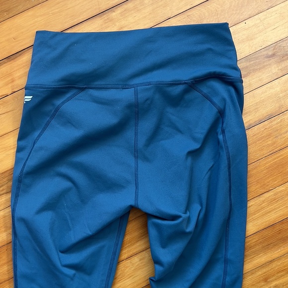 2 Fabletics Leggings Size M - Picture 3 of 9